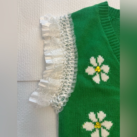 Just Polly with handmade embellishments Green Sweater Vest w/Floral Design
Med - Picture 4 of 6